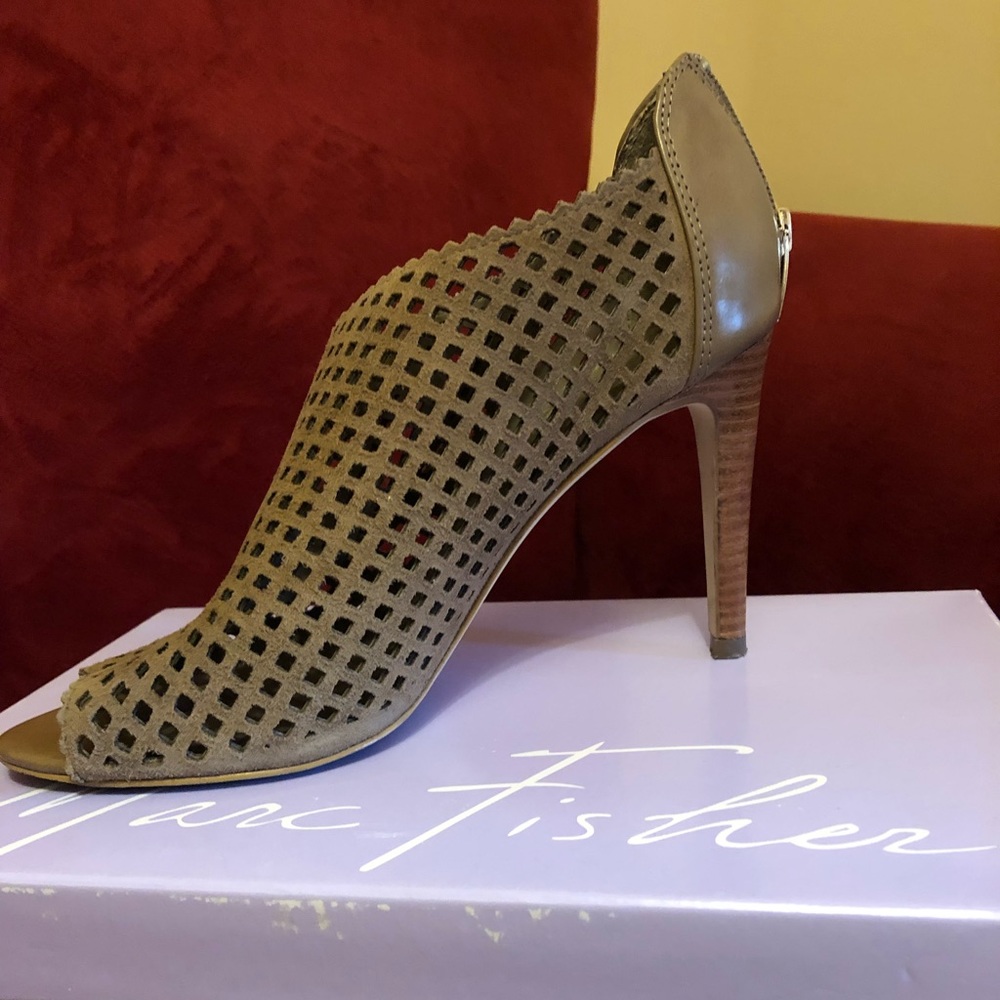 Marc Fisher shoe